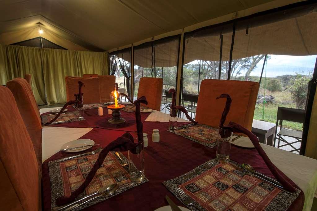 Karibu Camps And Lodges Lions Paw Ngorongoro Karatu Restoran fotoğraf